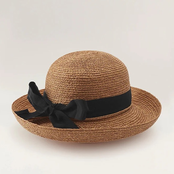 Helen Kaminski Accessories - Helen Kaminski women’s Newport hats